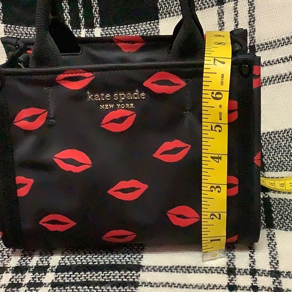 Kate Spade lipstick kisses mini tote purse - Picture 10 of 11